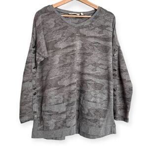 Soft Surroundings Camo Print Long Sleeve Blouse With Silver Buttons Women's L
